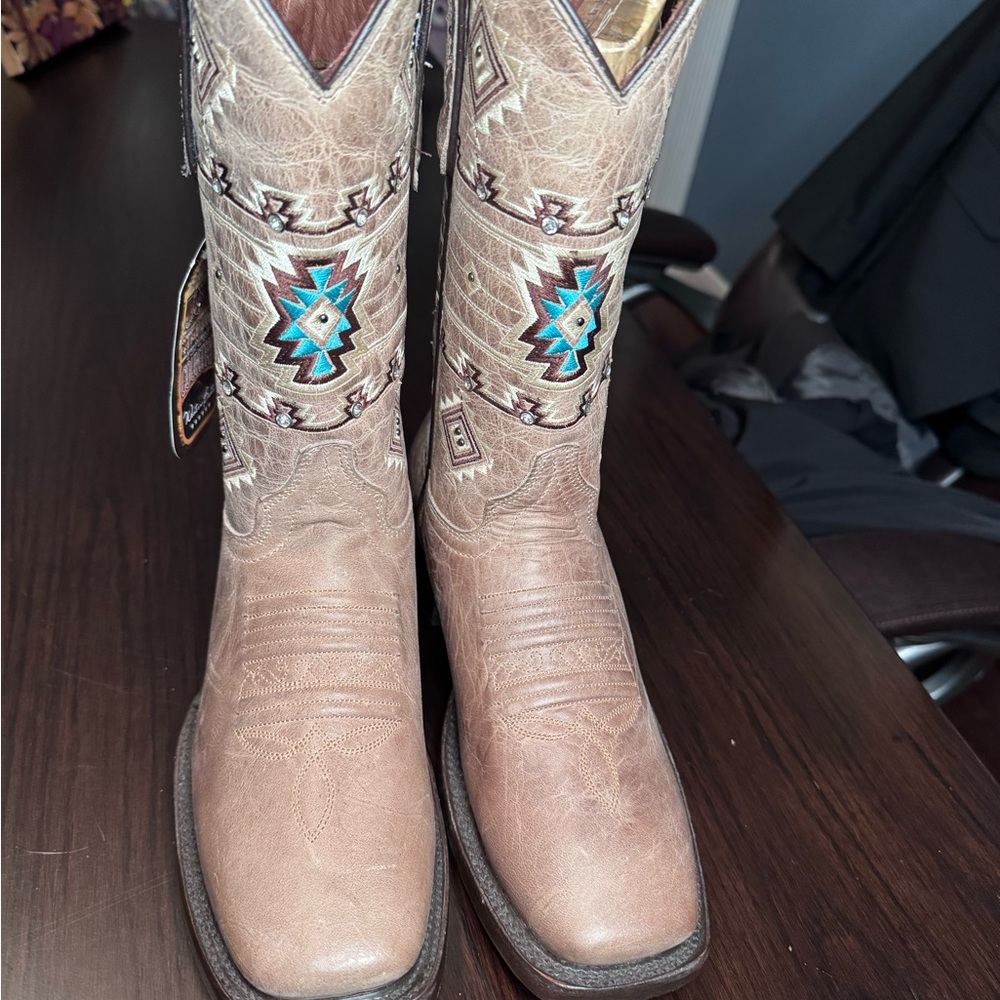 Women's Western Embroidered Tan Boots